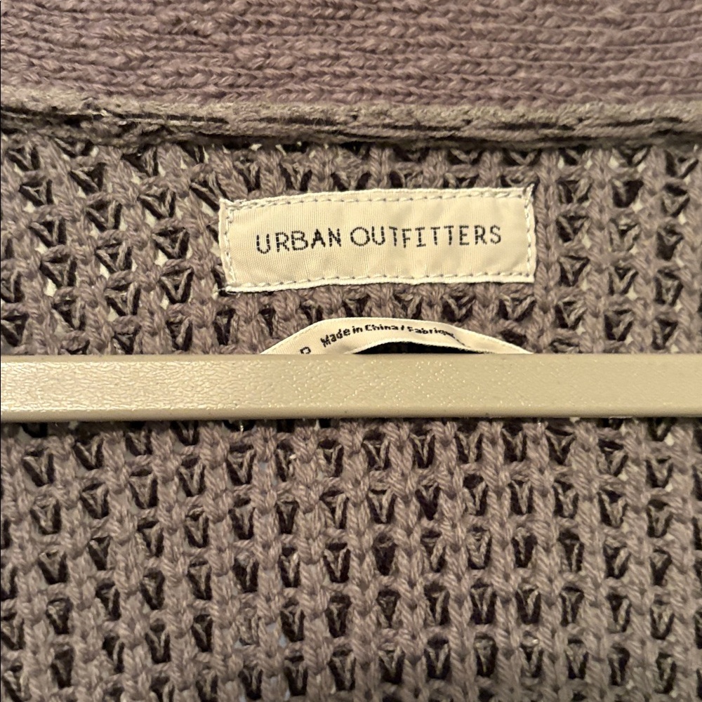 Urban outfitters sweater - Picture 3 of 3